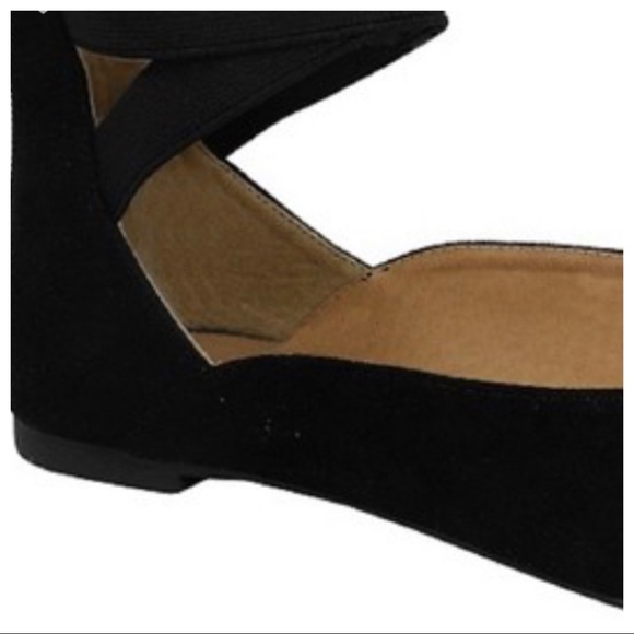 ✨ONE DAY SALE✨CHIC BLACK BALLET FLATS WITH STRAPS - Picture 3 of 4